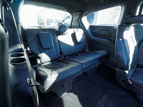 New 2026 Chrysler Pacifica Select image 31