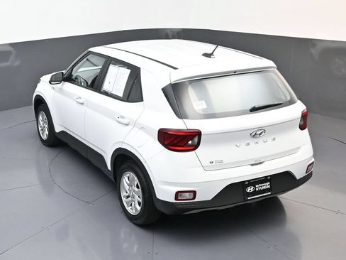 Certified 2026 Hyundai Venue SE FWD image 18