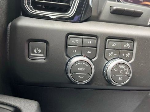 New 2026 GMC Sierra 1500 AT4 w/ AT4 Premium Package AWD/4WD image 14
