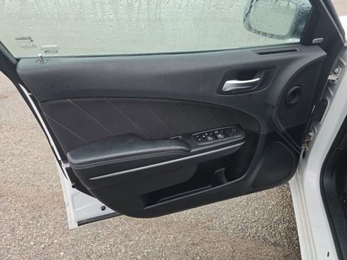 Used 2023 Dodge Charger SXT image 9