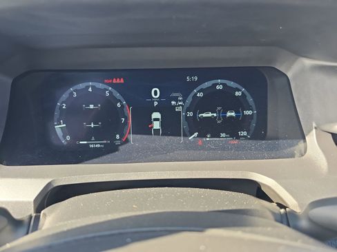 Certified 2025 Toyota Tacoma TRD Off-Road AWD/4WD image 20