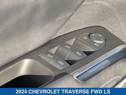 Used 2024 Chevrolet Traverse LS image 13