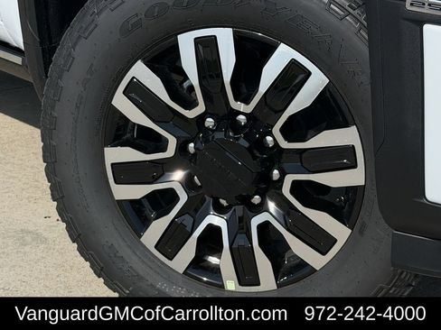 New 2026 GMC Sierra 2500 Denali Ultimate AWD/4WD image 9