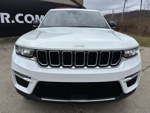 Used 2024 Jeep Grand Cherokee Limited image 2