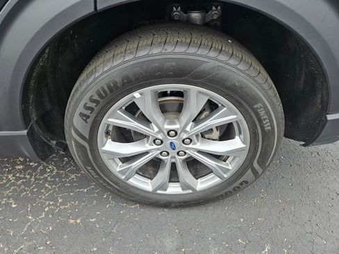 Used 2023 Ford Explorer Limited AWD/4WD image 10