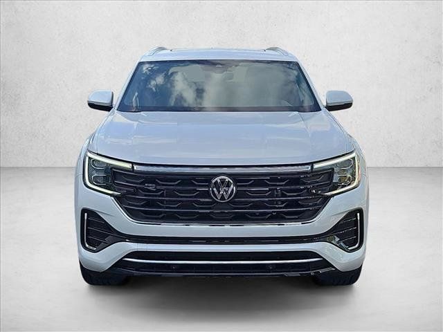 Used 2024 Volkswagen Atlas Cross Sport SEL R-Line AWD/4WD image 2