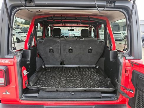 Used 2022 Jeep Wrangler Sport S image 14