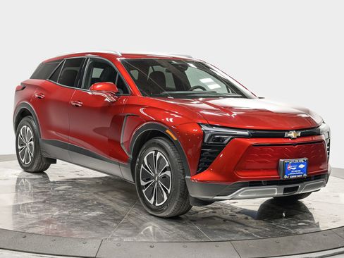 Used 2024 Chevrolet Blazer EV LT AWD/4WD image 9