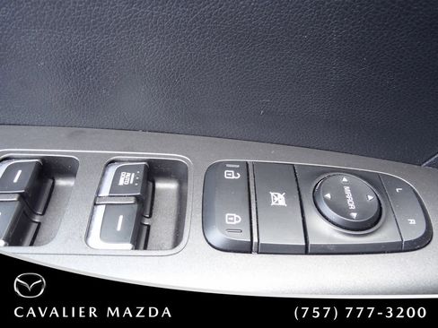 Used 2021 Kia Sportage LX AWD/4WD image 16