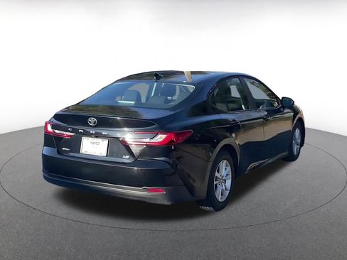 Used 2025 Toyota Camry LE image 12