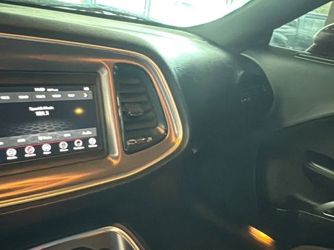 Used 2019 Dodge Challenger R/T RWD image 21