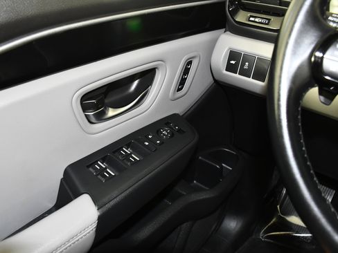 Used 2025 Honda Pilot EX-L image 33