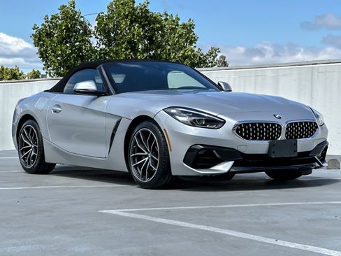 Used 2021 BMW Z4 sDrive30i RWD image 11