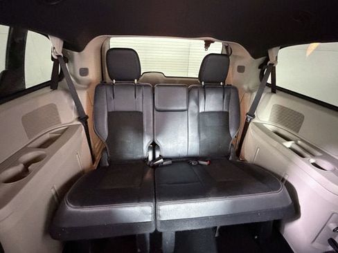 Used 2019 Dodge Grand Caravan SXT FWD image 7