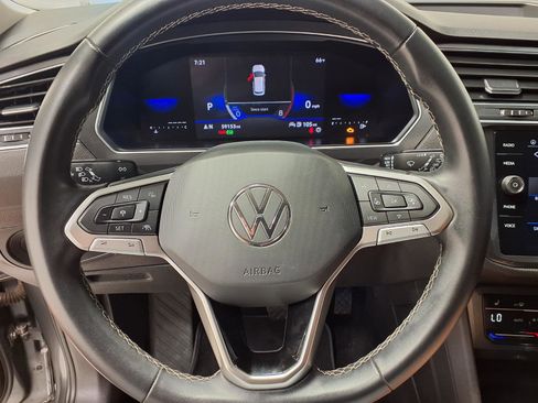 Used 2023 Volkswagen Tiguan SE image 21