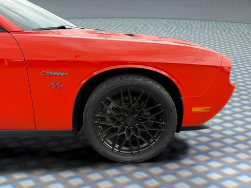 Used 2009 Dodge Challenger R/T RWD image 9