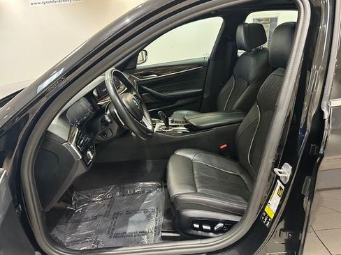 Used 2021 BMW 540i xDrive w/ Premium Package image 7