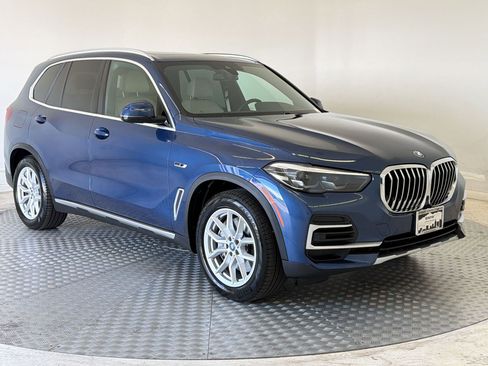 Used 2022 BMW X5 xDrive45e w/ Luxury Seating Package AWD/4WD image 7
