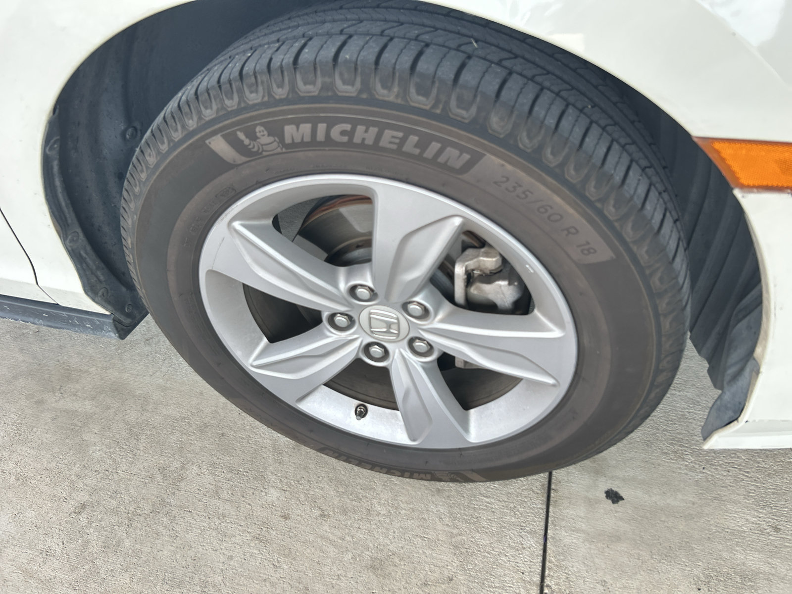 Used 2018 Honda Odyssey EX-L image 2