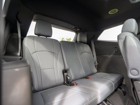 Used 2024 Buick Enclave Essence w/ Experience Buick Package FWD image 14