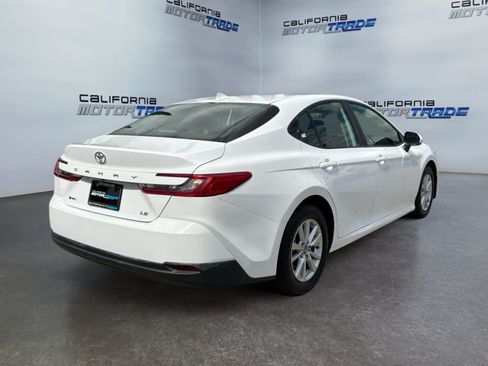 Used 2025 Toyota Camry LE FWD image 5