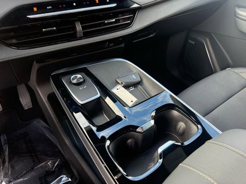 Used 2025 Buick Enclave Preferred image 20