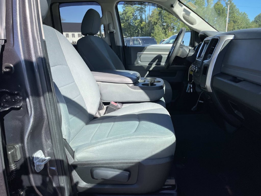 Used 2016 RAM 1500 Classic SLT AWD/4WD image 29