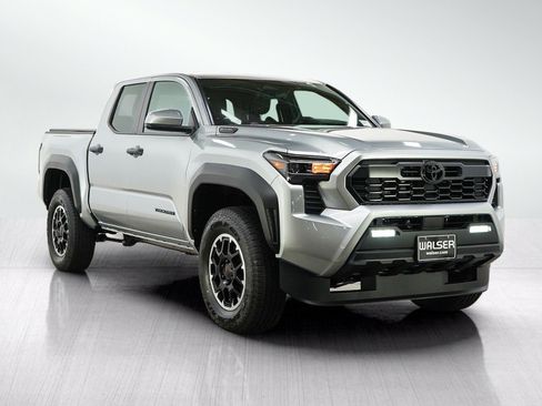 Used 2026 Toyota Tacoma TRD Off-Road AWD/4WD image 9