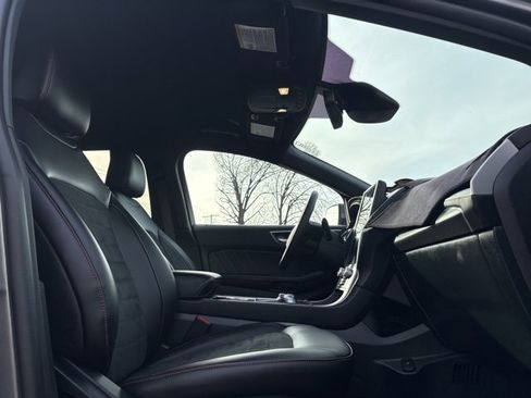 Used 2024 Ford Edge ST-Line image 13