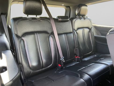 Used 2022 Jeep Wagoneer Series I w/ Convenience Group I AWD/4WD image 14