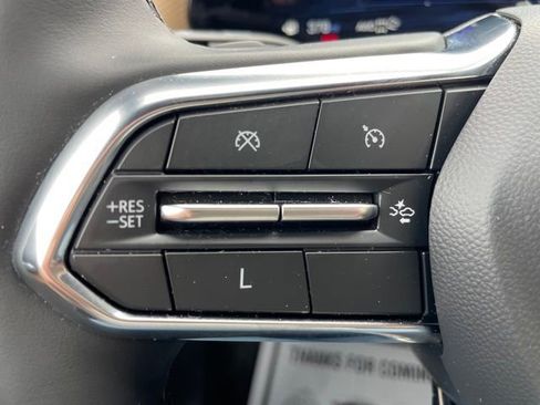 Used 2025 Chevrolet Equinox ACTIV w/ Safety and Technology Package AWD/4WD image 17