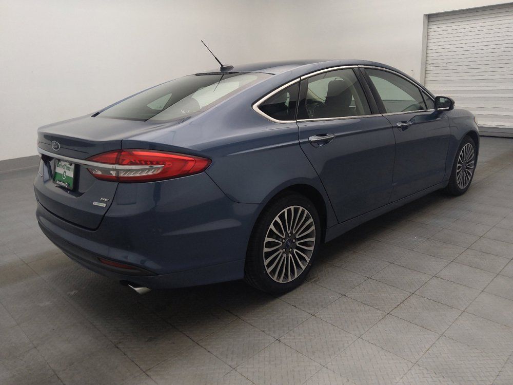 Used 2018 Ford Fusion SE w/ Fusion SE Technology Package FWD image 10