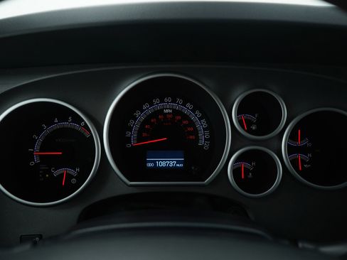 Used 2015 Toyota Sequoia Platinum image 36