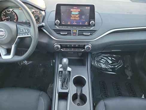 Certified 2022 Nissan Altima 2.5 SV image 13
