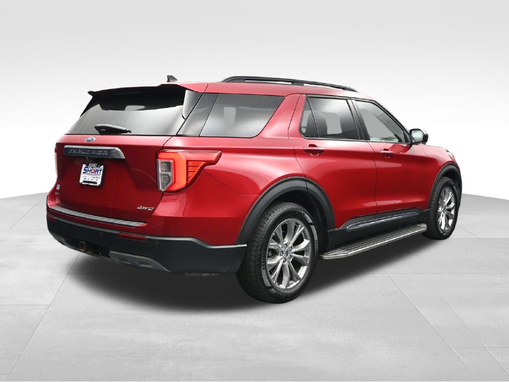 Used 2021 Ford Explorer XLT w/ Equipment Group 202A AWD/4WD image 5