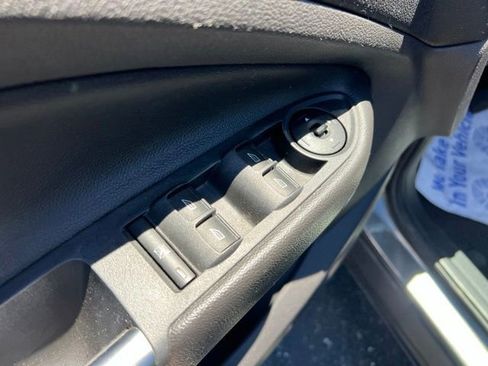Used 2015 Ford Escape SE w/ SE Chrome Package FWD image 27