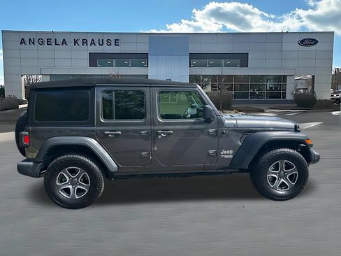 Used 2019 Jeep Wrangler Unlimited Sport S AWD/4WD image 8