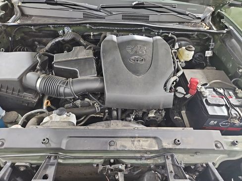 Used 2021 Toyota Tacoma SR5 w/ Trail Edition AWD/4WD image 21