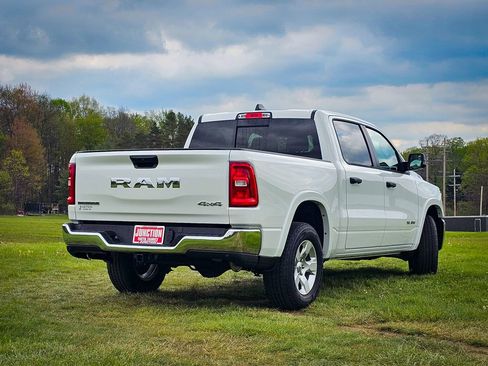 New 2026 RAM 1500 Big Horn AWD/4WD image 3