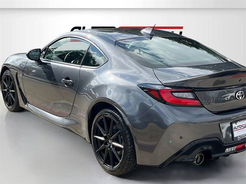 Used 2024 Toyota GR86 Premium image 5