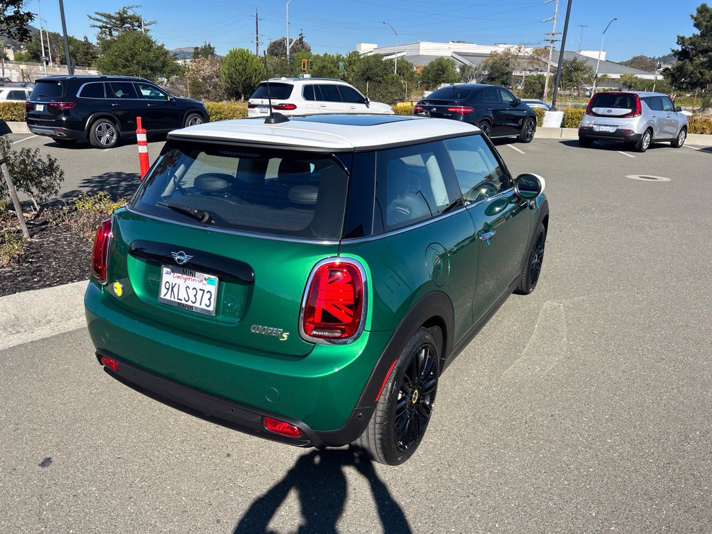 Used 2024 MINI Cooper SE FWD image 5