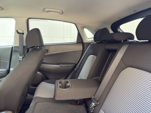 Used 2021 Hyundai Kona SEL FWD image 6