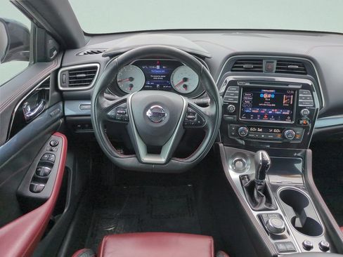Certified 2021 Nissan Maxima Platinum w/ 40th Anniversary Package FWD image 12
