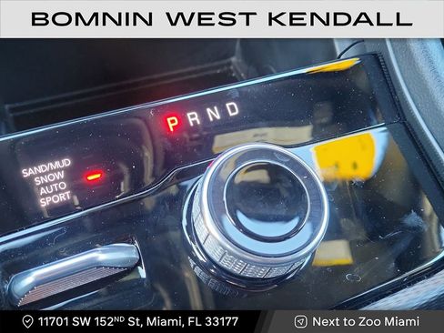 Used 2025 Jeep Grand Cherokee Limited w/ Black Appearance Package image 22