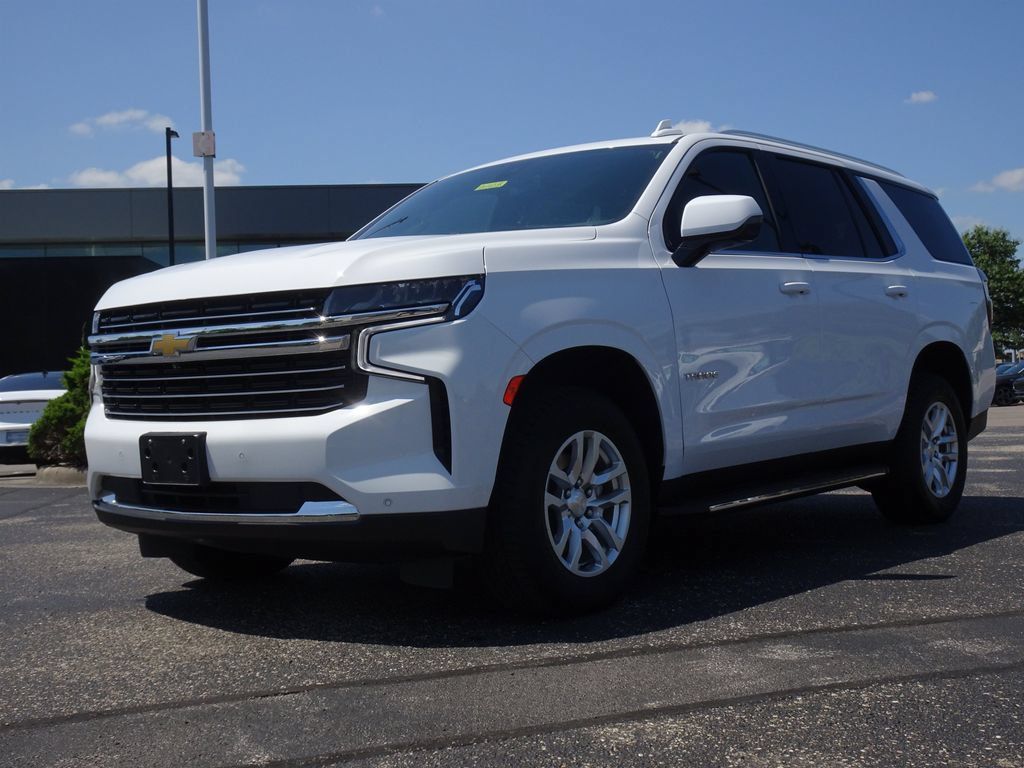 Used 2022 Chevrolet Tahoe LT w/ Luxury Package AWD/4WD image 28
