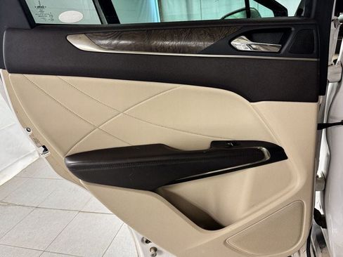 Used 2017 Lincoln MKC Reserve FWD image 16