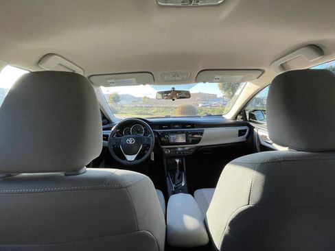 Used 2014 Toyota Corolla LE image 12