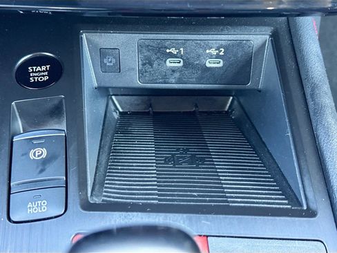 Used 2025 Nissan Kicks SR image 16