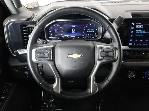 Used 2023 Chevrolet Silverado 1500 LT AWD/4WD image 7