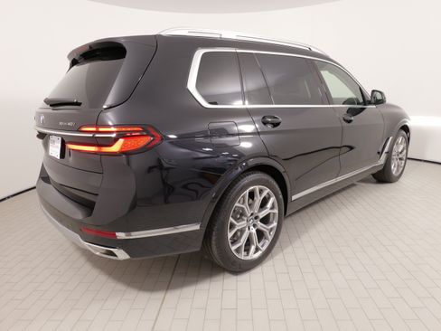 Used 2026 BMW X7 xDrive40i AWD/4WD image 11